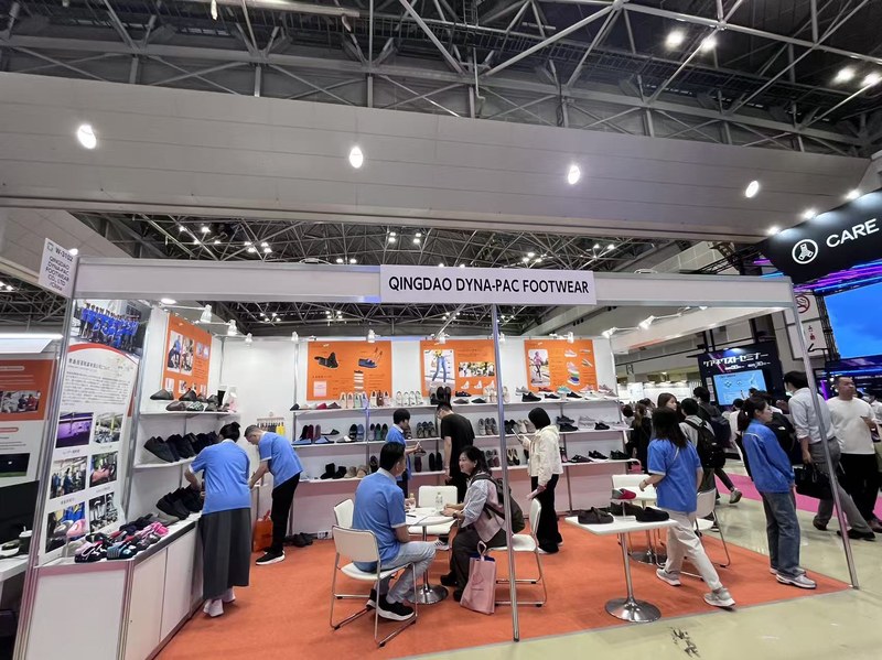 Dyna-Pac exhibition booth and products